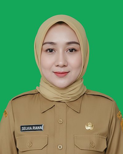 Foto Selvia Riana, SH., M.Si